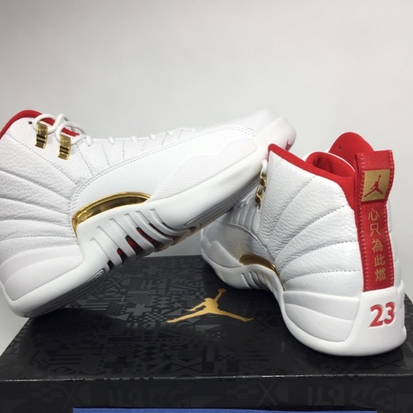 **SOLD!** Air Jordan 12 'FIBA' - Picture 2 of 8